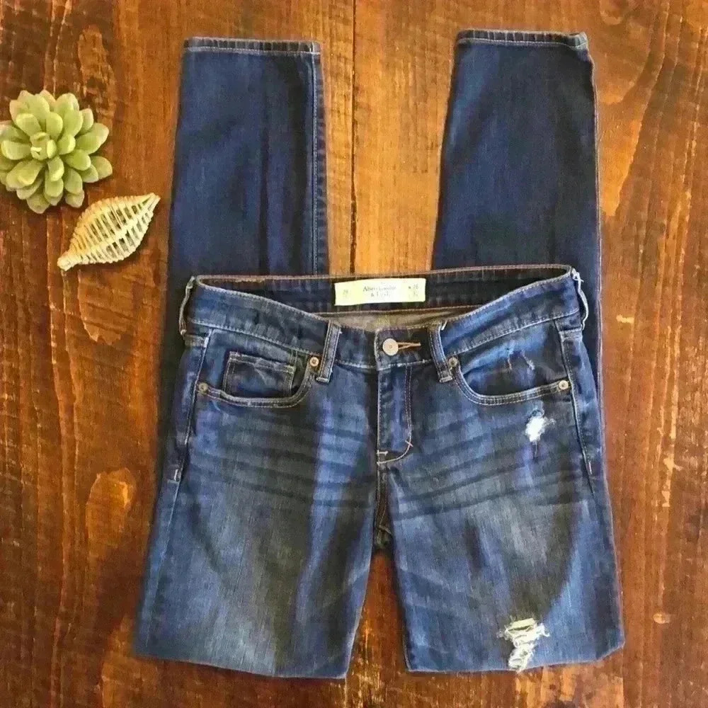 💙Abercrombie & Fitch | Skinny Jeans with Distressing, Medium Wash